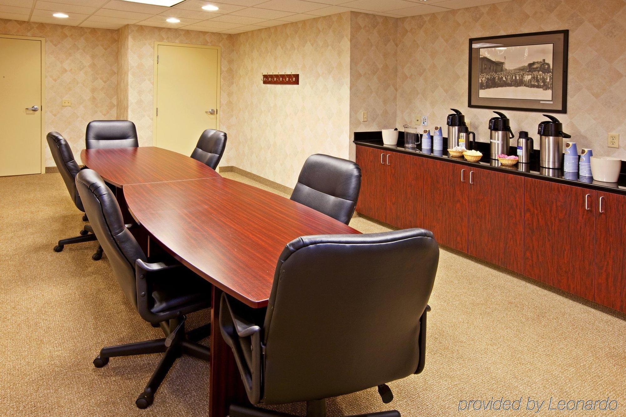 Holiday Inn Express Radcliff Fort Knox By Ihg Restaurant foto